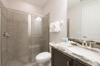 Vibrant Home With Theater Room, Pool Table Near Disney With Waterpark Resort Access At Encore Resort - 7713Gr - Kissimmee - 9