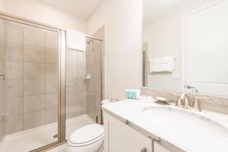 Vibrant Home With Private Pool, Pool Table Near Disney With Waterpark Resort Access At Encore Resort - 7707Gr - Orlando - 7