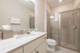 Vibrant Home With Private Pool, Pool Table Near Disney With Waterpark Resort Access At Encore Resort - 7707Gr - Orlando - 4