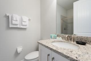 Exquisite Home With Themed Rooms, Theater Near Disney With Waterpark Resort Access At Encore Resort - 7736Ff - Kissimmee - 9