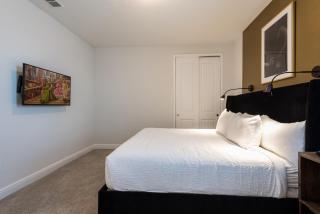 Exquisite Home With Themed Rooms, Theater Near Disney With Waterpark Resort Access At Encore Resort - 7736Ff - Kissimmee - 3