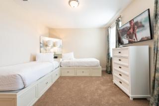 Vivid Home With Theater, Themed Room Near Disney With Waterpark Resort Access At Encore Resort- 7662Ff - Kissimmee - 3