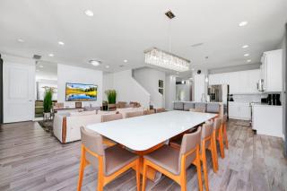 Striking Home With Games, Outdoor Kitchen Near Disney With Waterpark Resort Access At Encore Resort - 7742Ff - Kissimmee - 8