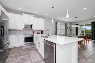 Striking Home With Games, Outdoor Kitchen Near Disney With Waterpark Resort Access At Encore Resort - 7742Ff - Kissimmee - 7