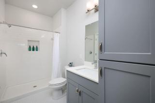 1BR Oasis w Pool&Parking, Near Rvrwlk & Conv Ctr - 3