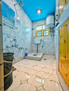 home stay in Srinagar Kashmir - Srinagar - 8