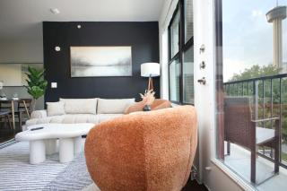 Modern 2BR-w Prkng, Near Rvrwalk, Dome & Conv Ctr - San Antonio - 2