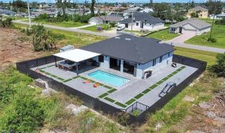 SPECTACULAR! Pool Table, Heated Saltwater Pool, Amazing Spaces- Celebration House - Roelens - Cape Coral - 5