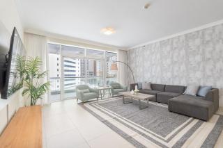 Beachfront Bliss Luxurious 3-BR Stay in JBR - 0