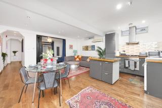 Large 2 Bedroom Warehouse Apartment Short Term Rental & Flexible Renting Hoxton With Free Wi-Fi - Londra - 8