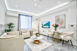 Bryanston Apartments - 0