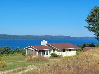 New! Hill Hideaway - Incredible Lakeviews! - Frankfort - 4