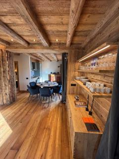 Luxury Central Apartment Cortina D'Ampezzo - 2