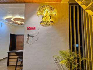 Shriguru Guest House Akkalkot - 2