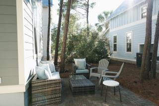 Teal Dreams by AvantStay 3 blocks to Beach Back Patio Seating - Santa Rosa Beach - 6