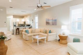 Teal Dreams by AvantStay 3 blocks to Beach Back Patio Seating - Santa Rosa Beach - 5