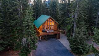 5-Min to Slopes - 4BR with Private Creek - Snoqualmie Pass - 0