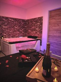 ღ L'escapade romantique ღ de la Vill'ona - LOVEROOM -Ardèche - Grospierres - 0