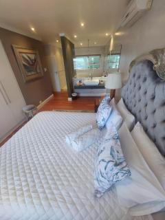 EIGHT VILLA DE PORT iKamva - 2