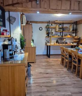 Willa CHWOST Pokoje & Apartamenty w pobliżu Zakopanego i Term - Zakopane - 2
