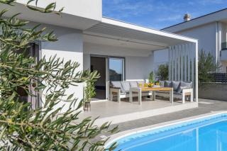 Holiday House Libra - 0