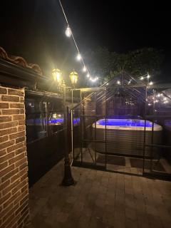 Love Room, Jacuzzi & Cinema House - Mérignac - 8