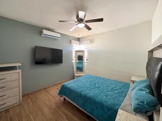 Sleek Downtown Escape with Private Parking - Puerto Peñasco - 1