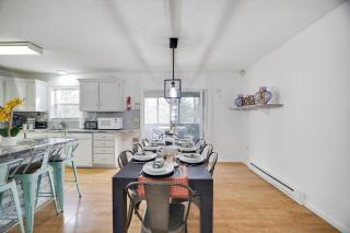 Elegant Stay with Hot Tub, Sauna, Fire Pit, Pet Friendly - 1