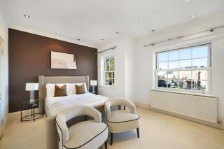 8BR Premium Mansion with Event Hall, Cinema and Game Room - Chigwell - 7