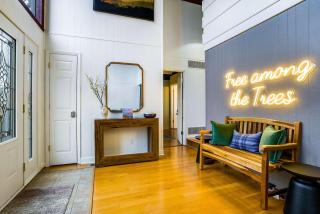 Cozy Retreat - Sauna Hot Tub & Game Room in VA - McGaheysville - 2