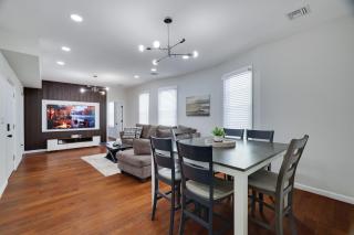 Beautiful 4BR 1BA Home Near NYC - 8