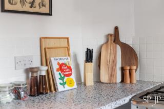 Charming 4-Bed House in Hornchurch, free parking - Hornchurch - 1