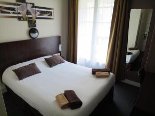 Hotel de la Paix - Caen - 2