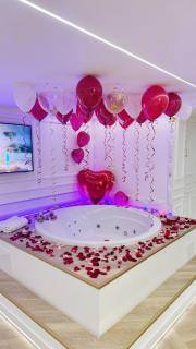 Enzo Capo Jacuzzi Andrassy - Budapest - 0