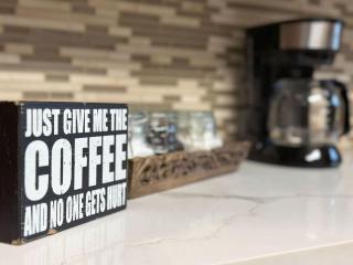 Relaxing Retreat 2BR Oasis with Pool and Outdoor BBQ - 2