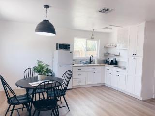 Beautiful Private Guest House in Arcadia - Phoenix - 9