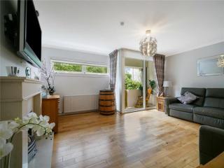 Beautiful House in Thornliebank - 4