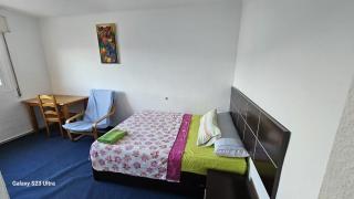 HABITACIÓN privada centro málaga cerca tren María Zambrano y playa muy buena conexión WiFi - Málaga - 3