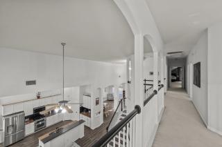 Keller Crown - Huge House Near Stadiums - Hot Tub & Pool Table - 3