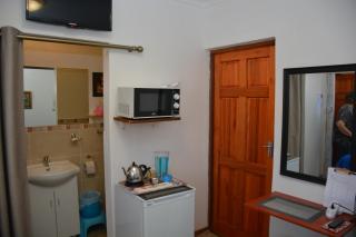 Blue Crane Guest House Bloemfontein - Bloemfontein - 3