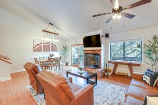 Cozy Flagstaff Condo in Country Club Community! - Flagstaff - 0