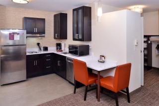 Residence Inn by Marriott East Lansing - 1