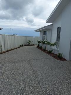 Lillian Waters Retreat - Yamba - 2