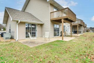Near Golf and Table Rock Lake Condo with Pool Access - 8
