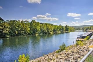 Near Attractions and Shows Branson Updated Condo - 9
