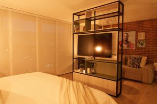NEW in laurels with air , loft type, giant tv - Medellín - 4
