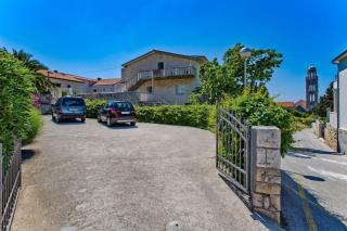 Apartments with parking space Hvar - 23674 - 1