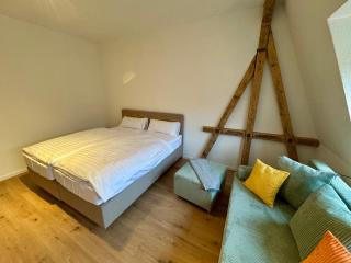 Wohlfühl-Insel in der Altstadt mit WLAN, Balkon, voll ausgestatteter Küche & Supermarkt fussläufig in nur 3 min - 7
