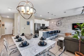 Elegant Storey Lake Villa - Kissimmee - 9