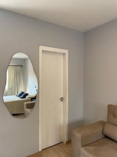 Studio reformado no centro com garagem, à 2min praia - 3